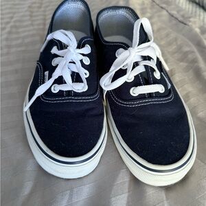 Classic Blue women’s/kids Vans